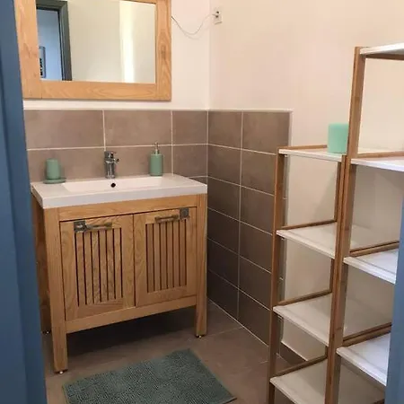 T4- Au Pied De La Vieille Apartmán *