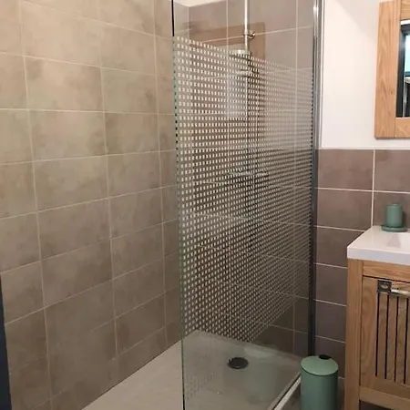 T4- Au Pied De La Vieille Apartmán *