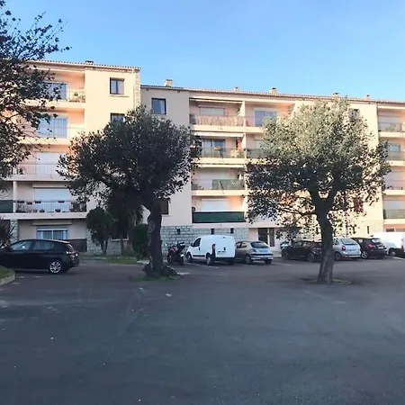 T4- Au Pied De La Vieille * Porto-Vecchio (Corsica)